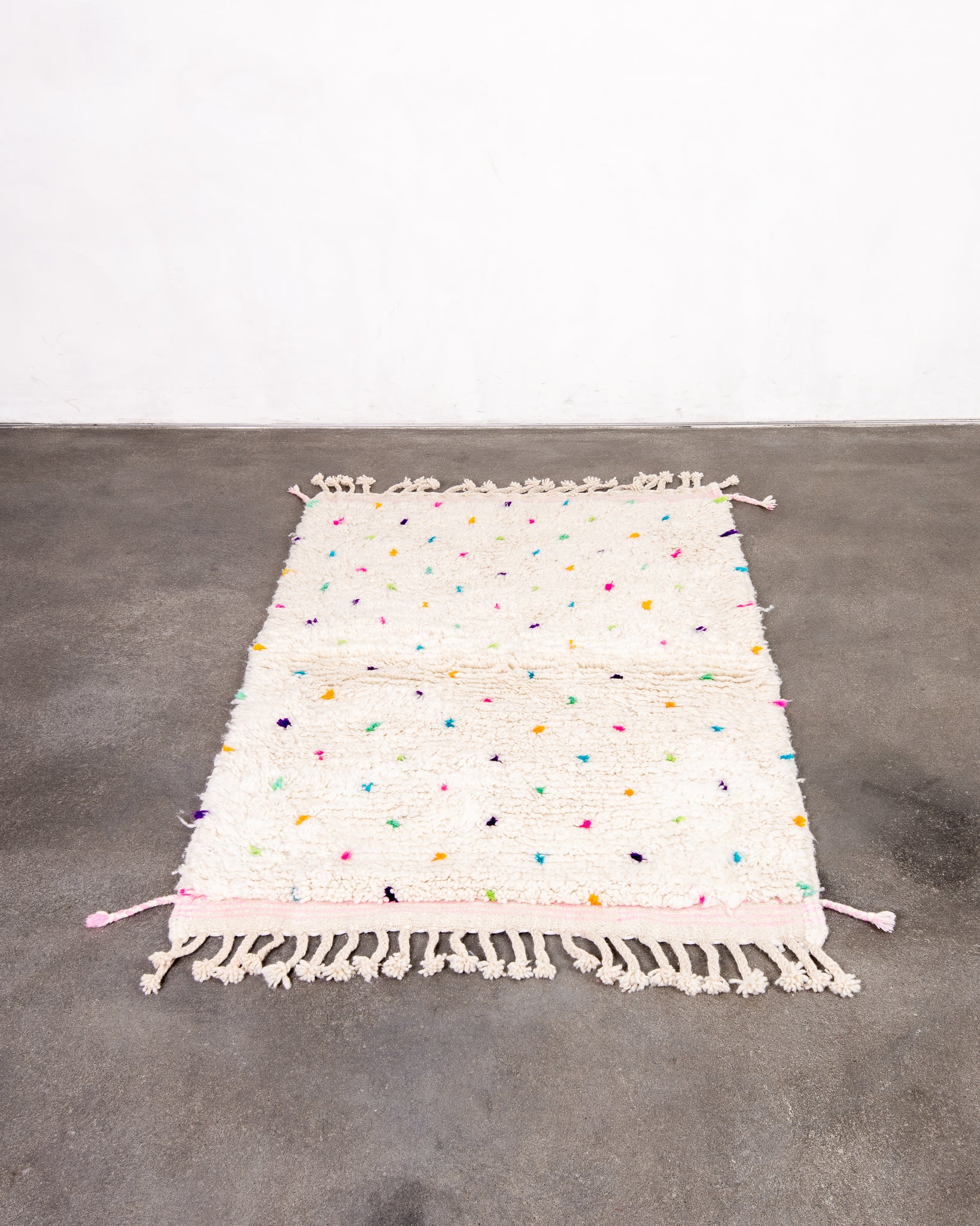 Modern designer handcrafted Berber rug from morocco Beniourain with beautiful colors and patterns